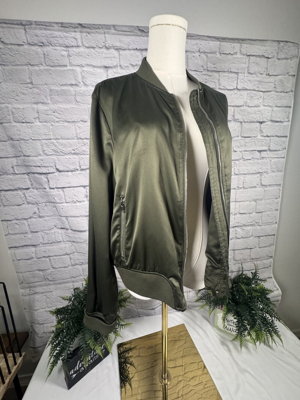 Olive Green Satin Bomber Jacket L Zip Up Ribbed Trim Lightweight Utility